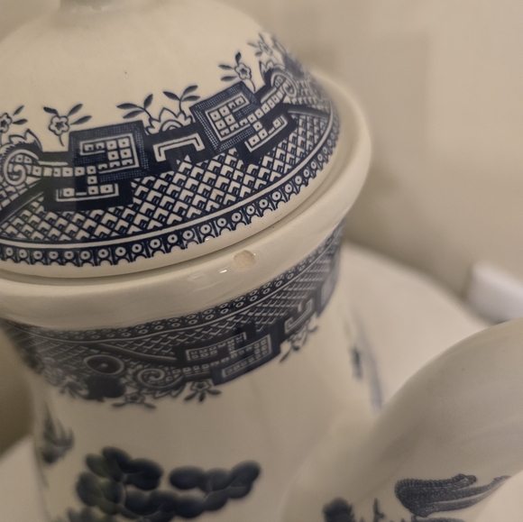 Churchill England Blue Willow Coffee And Tea Pot Blue and White Porcelain - Picture 4 of 7